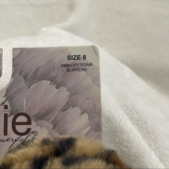 New Women’s Kensie Slingback Leopard Slippers size 8 - Picture 3 of 7